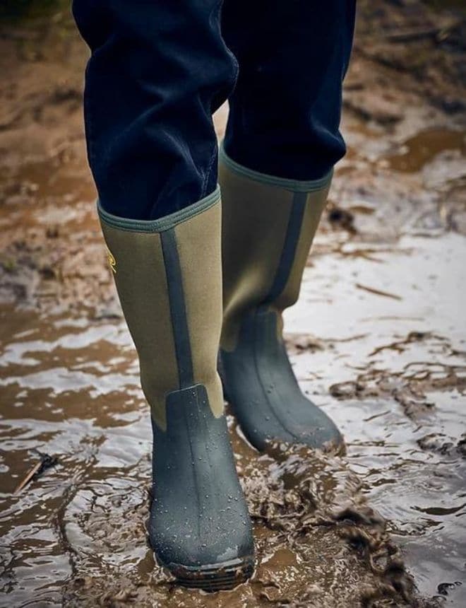 Grub's Frostline wellie boots in green colour