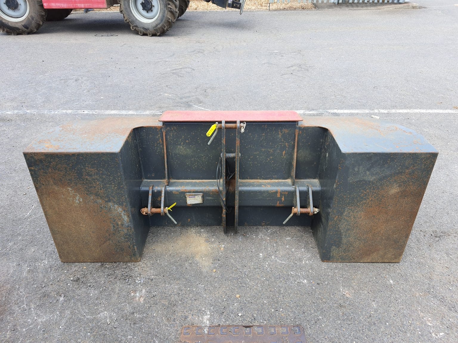 SUMO MACHINERY 2 TON - Thurlow Nunn Standen