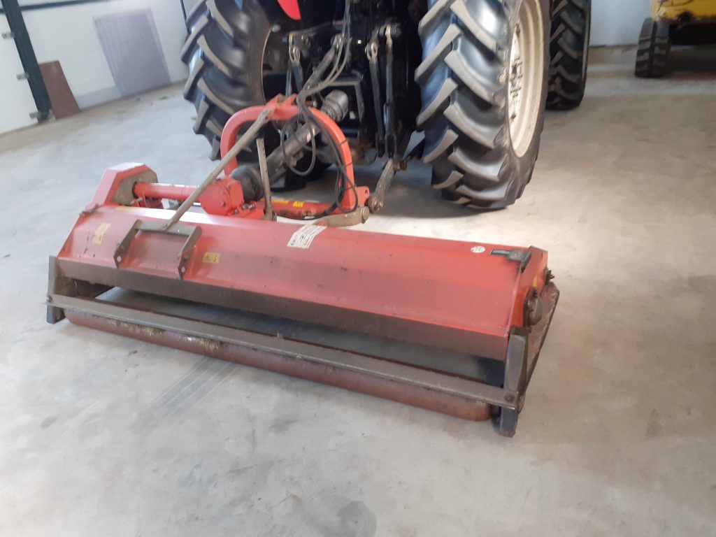 Used Kuhn BNE 210 mower for sale.
