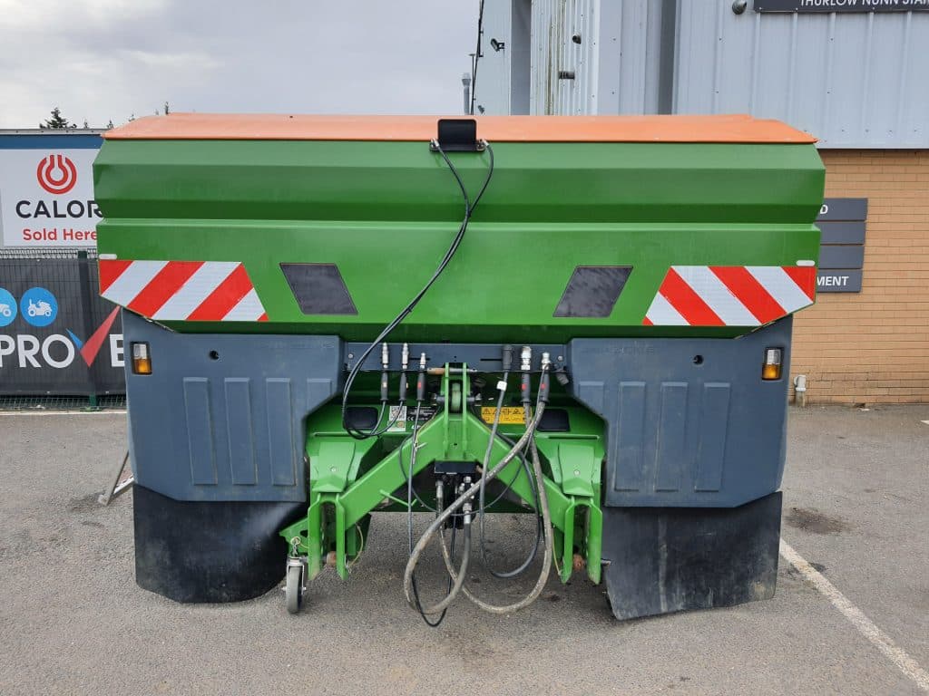 Used Amazone ZA-TS mounted fertiliser spreader
