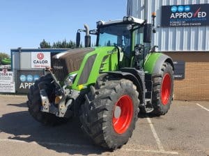 Used Fendt 828 tractor for sale