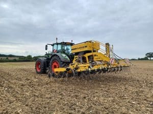 Claydon Evolution drill mounted on a Fendt tractor