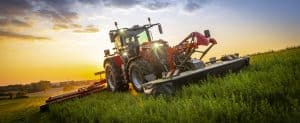 Massey Ferguson 8S.265 Dyna-7 Exclusive mowing