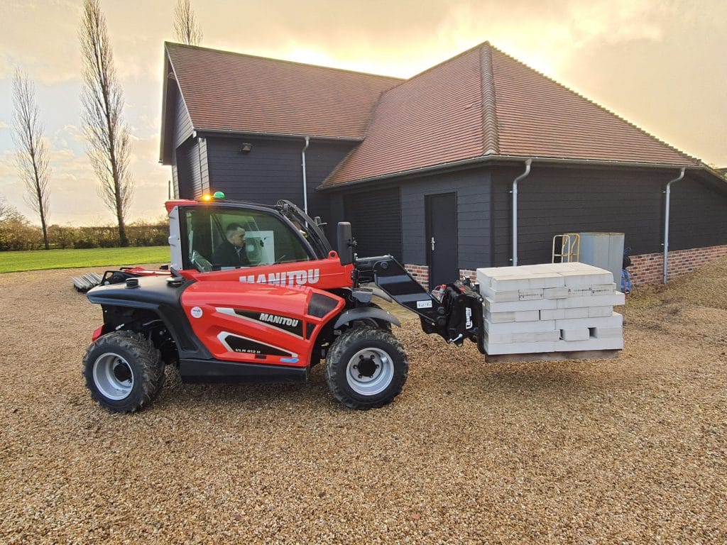 Manitou ULM in a construction setting