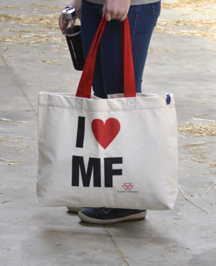Massey Ferguson Shopping Bag Lifestyle
