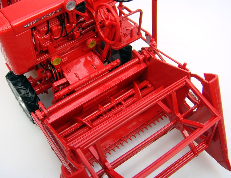 Massey Ferguson 830 Combine Harvester Model overhead