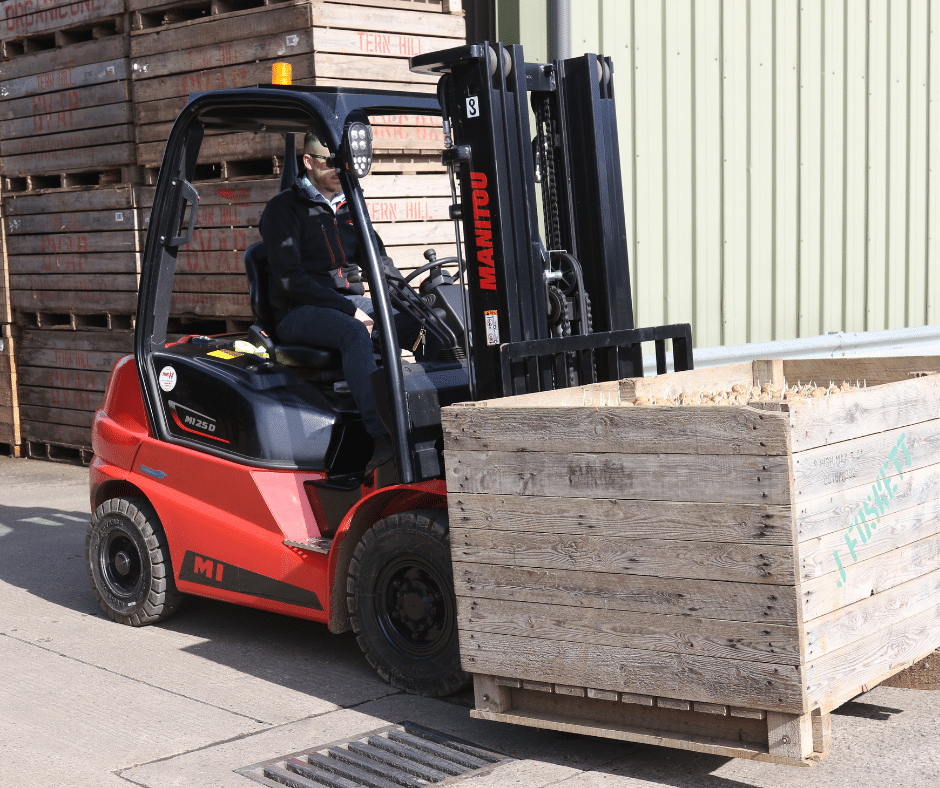 Manitou MI 25D diesel forklift truck