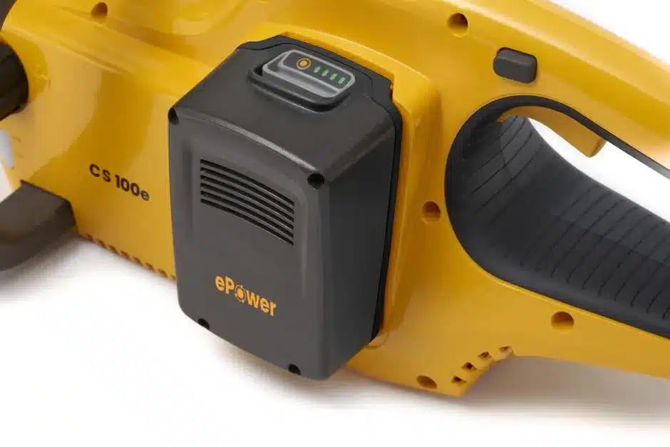 Stiga CS100e Cordless Chainsaw epower battery