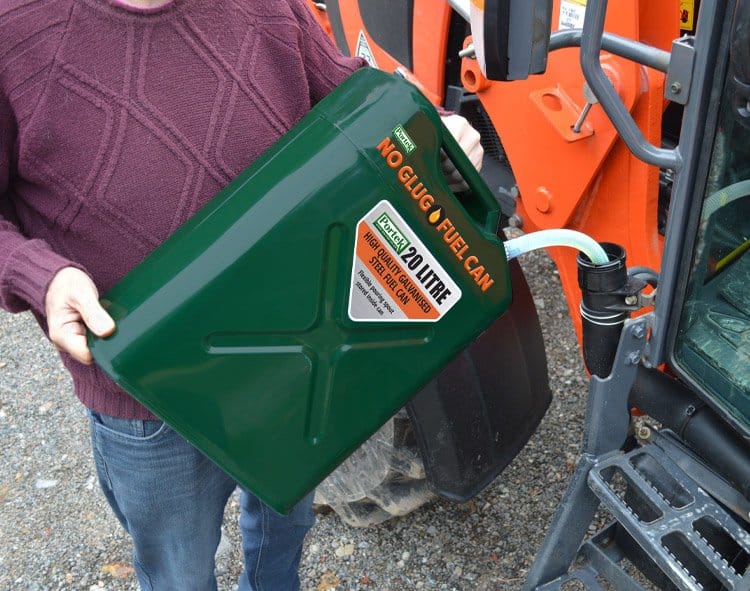 Portek No-Glug-20L-Fuel Can in use