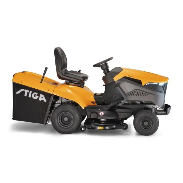 Estate 7102 W RideOn Mower side view