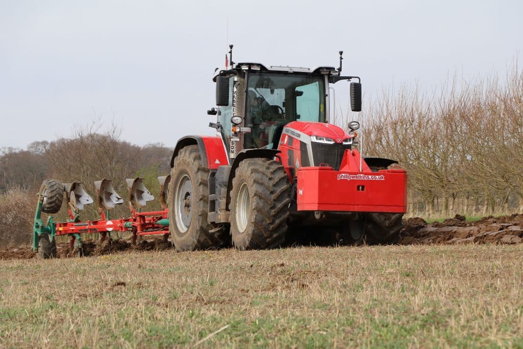 Massey Ferguson 8S.265 working on a Norfolk farm