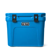 Yeti Roadie 32 Wheeled Cooler in Big Wave Blue Front