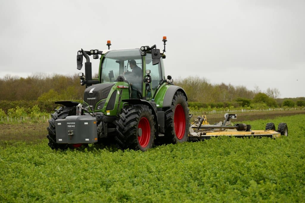 The versatile Fendt 516 on a Norfolk farm