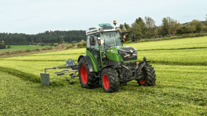Fendt E100 tractor