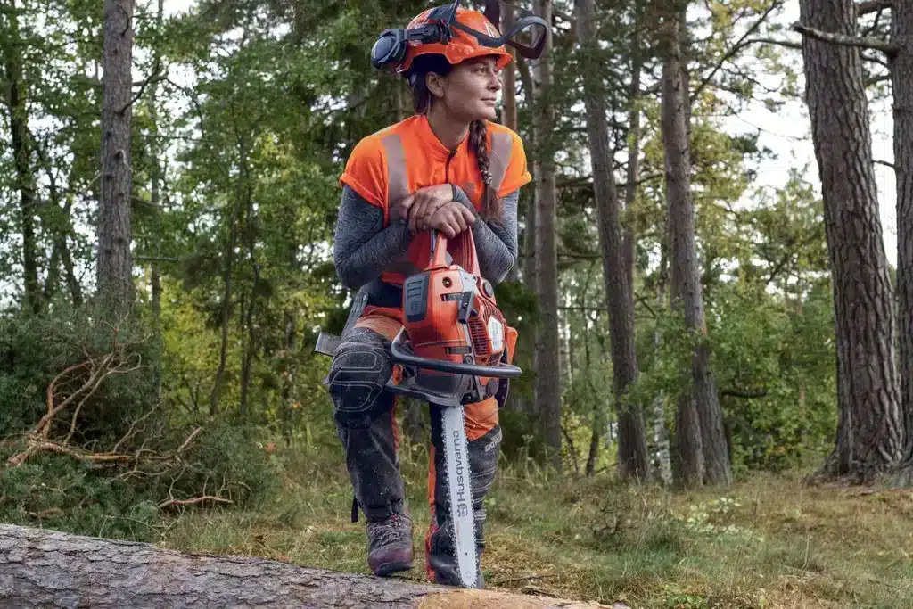 Husqvarna 550 XP Mark 2 Chainsaw 18 In used by a tree surgeon