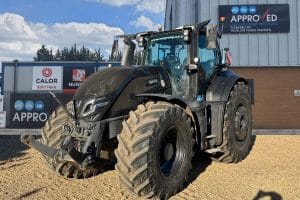 Ex-demo Valtra Q305 Tractor For Sale