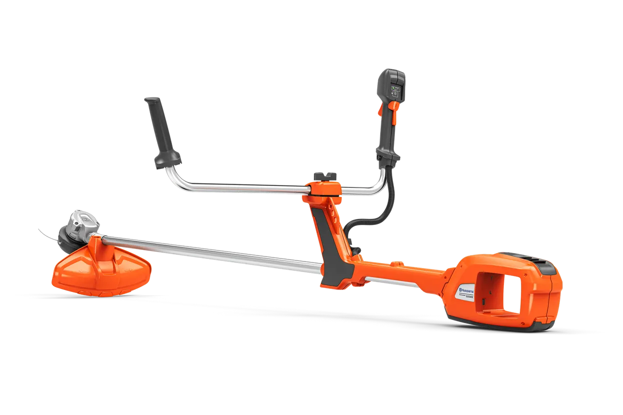 Husqvarna 520iRX Brushcutter at TNS