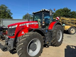 Used Massey Ferguson 8740 Dyna-VT Exclusive Tractor for sale