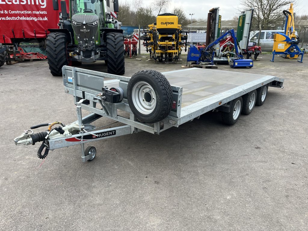 Nugent Triple Axle B4923T Beavertail Trailer