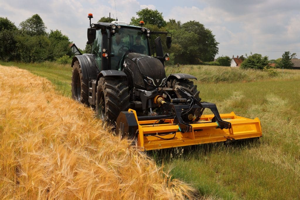 The N175 was bought to replace the Gedge’s previous main spraying tractor, but it has proved so capable for other heavier field tasks that Kevin Gedge said he often forgets it is only 175hp.