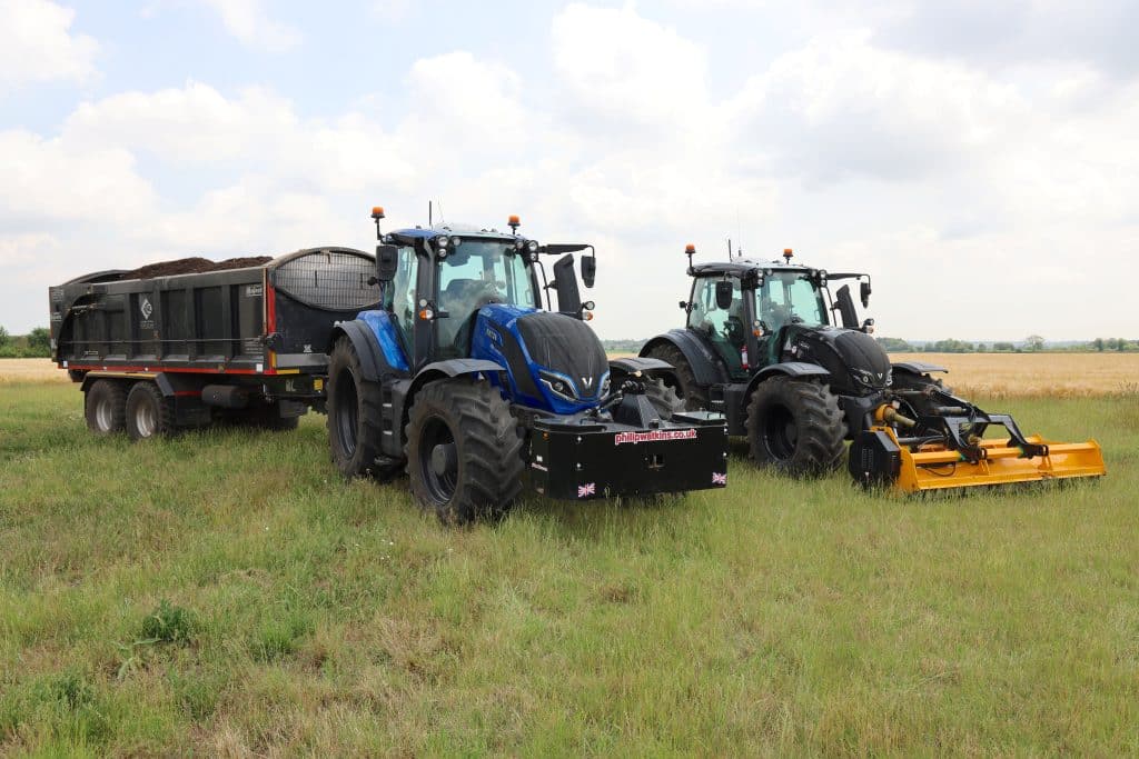 Trading as H Gedge, Norfolk-based farmers and contractors, the Gedge family bought their first Valtra T254 in 2020.