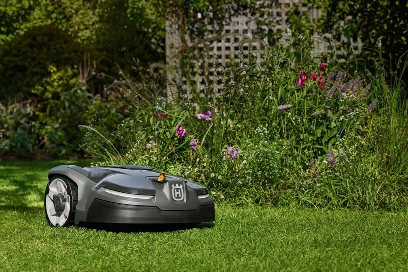 Husqvarna Robot Mower at TNS