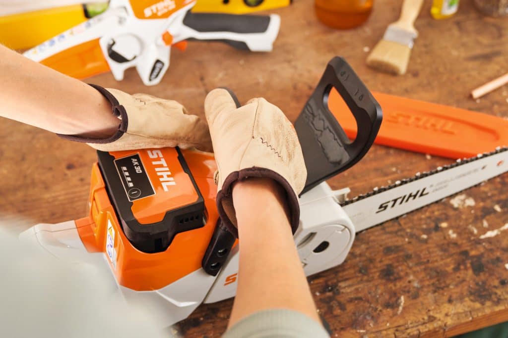 Choose the right chainsaw for your requirements at TNS