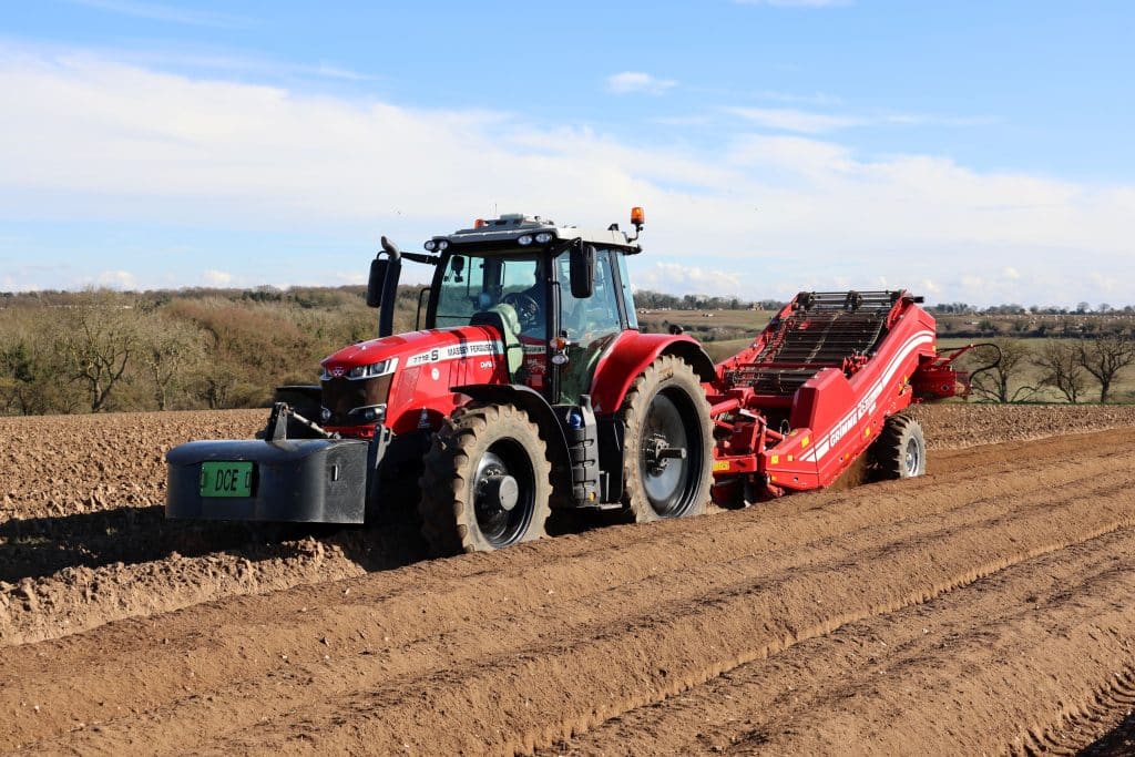 Andrew’s MF 7719 S Dyna-VT is used for a wide variety of tasks from transport work to grass harvesting operations. The Dyna-VT stepless transmission was chosen primarily for potato and root crop planting and harvesting operations, ensuring the optimum working speed can always be achieved for any task and conditions.