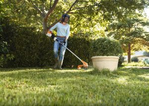 Find the right brushcutter or strimmer for your garden with expert local advice and aftersales support.