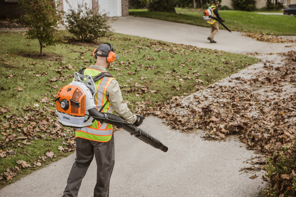 Leaf Blowers for Homeowners, Landscapers & Contractors at TNS