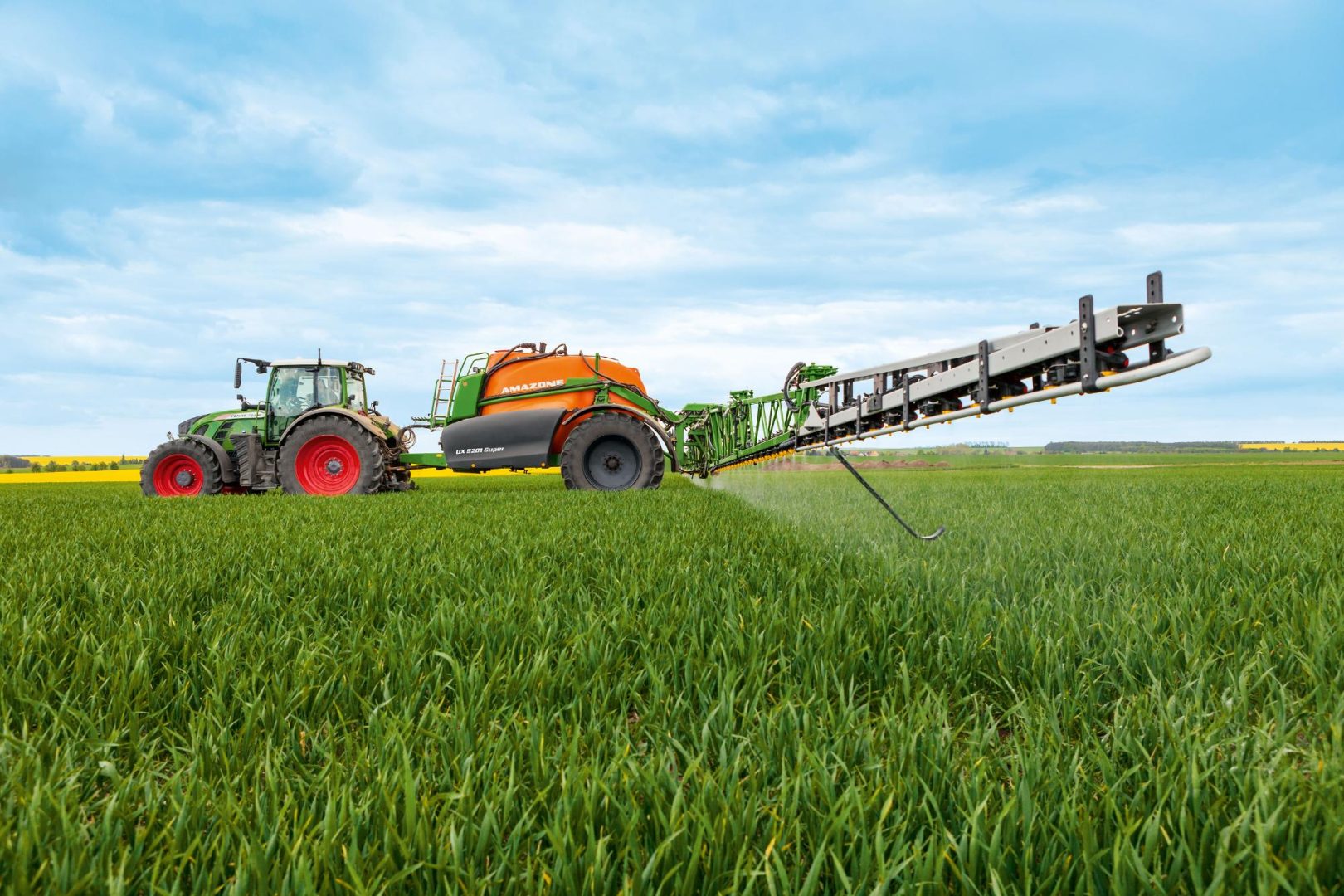 Amazone UX Sprayer Offer at Thurlow Nunn Standen