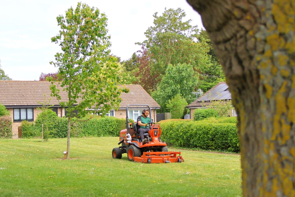 Kubota F391 out-front mower