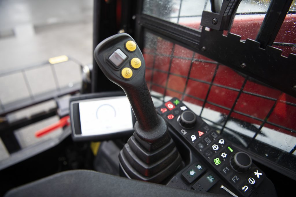 Manitou compact skid loaders and compact track loaders offer a practical solution for farms and agricultural businesses.