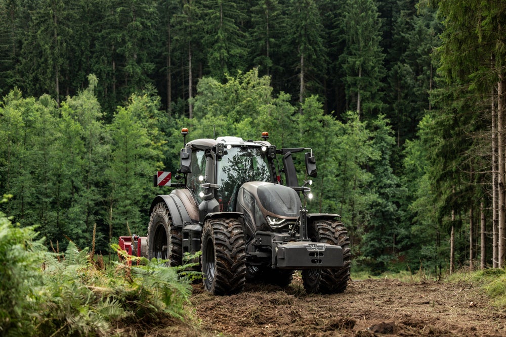 Valtra T Series: The Tractor That Adapts to the Operator